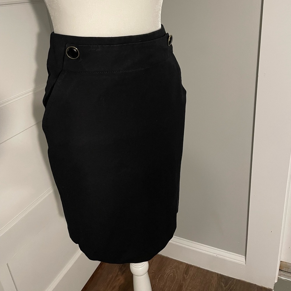 Banana Republic black pencil skirt with sailor buttons and pockets Sz 2